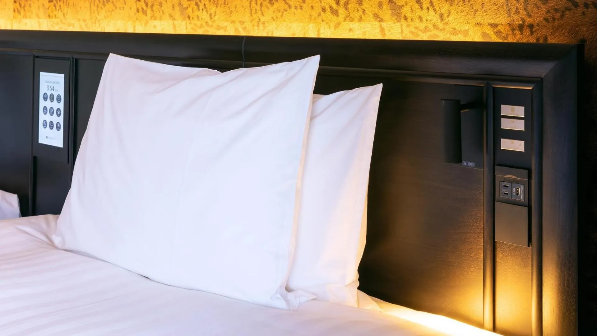 Liber Hotel Osaka 4*,