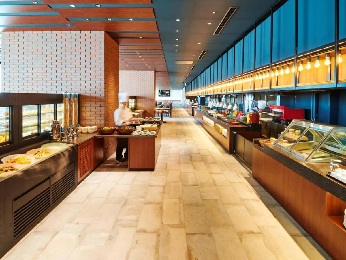 Liber Hotel Osaka 4*,